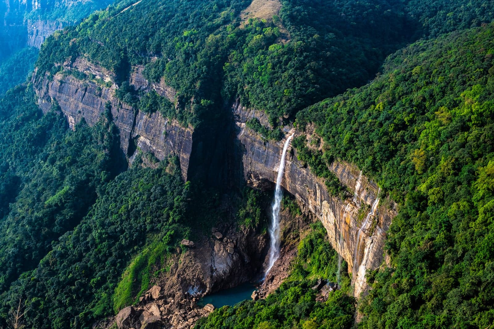 Nohkalikai falls plunging into the gorge